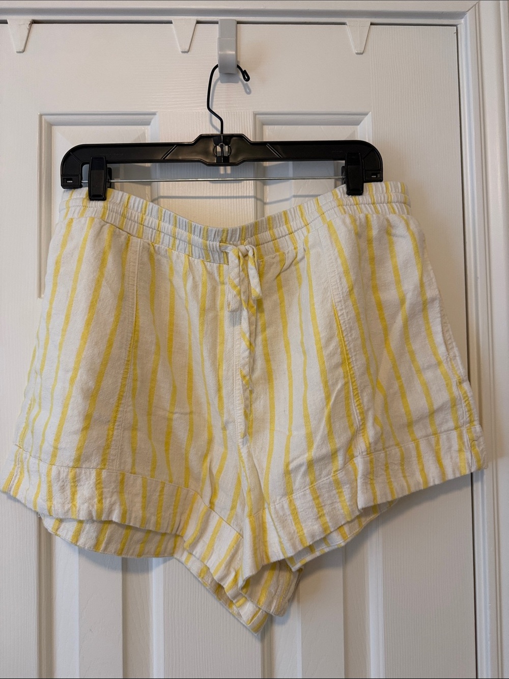 Universal Thread Yellow and White High Waist Women’s Shorts